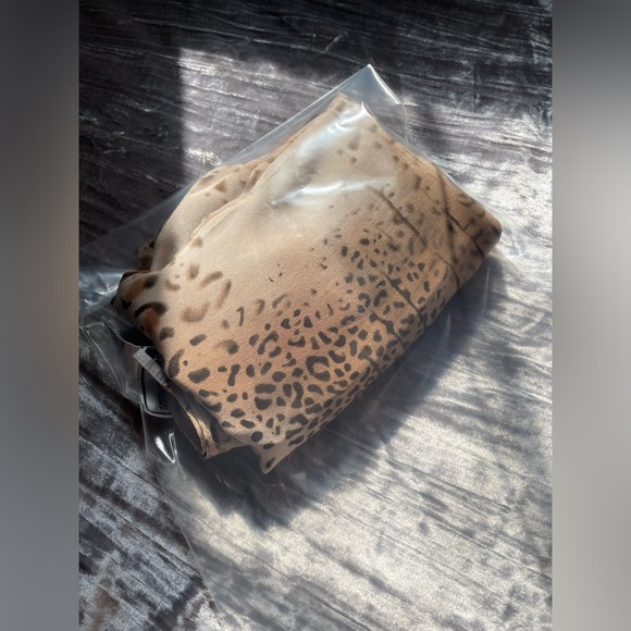 💯% silk vintage Diane Gilman 🙂♥️✨ - Picture 17 of 17